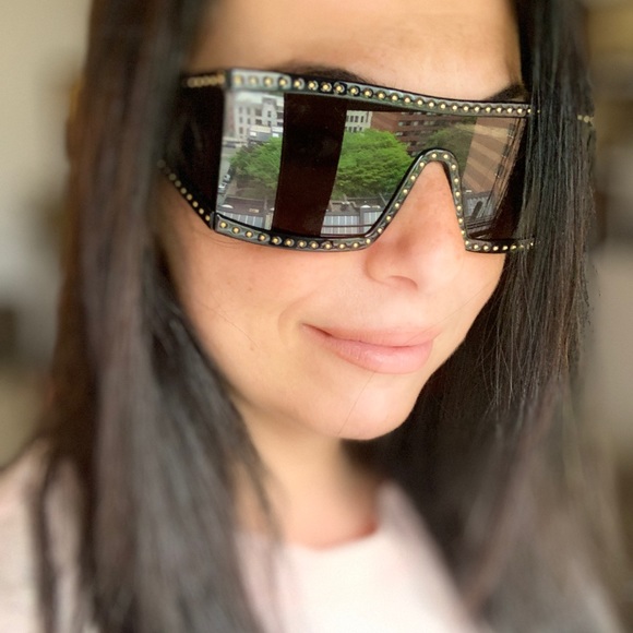 🔥SALE🔥Authentic MOSCHINO 99 Shield studs sunglasses - Picture 7 of 10